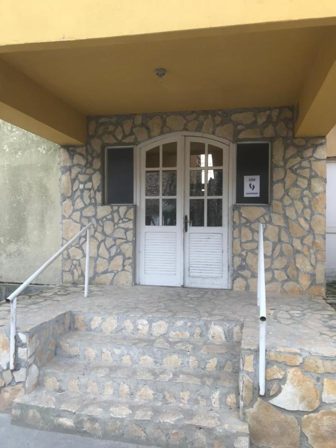 100 Lepes - 100 Steps - With Huge Terrace Next To The Thermal Bath Apartman *