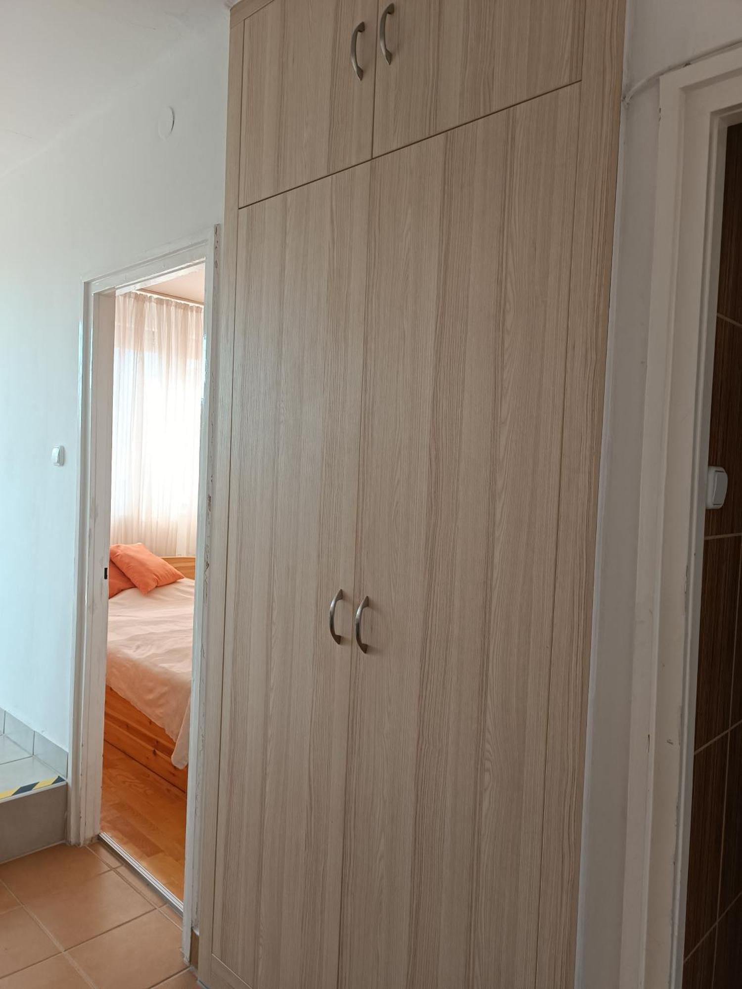 100 Lepes - 100 Steps - With Huge Terrace Next To The Thermal Bath Apartment *