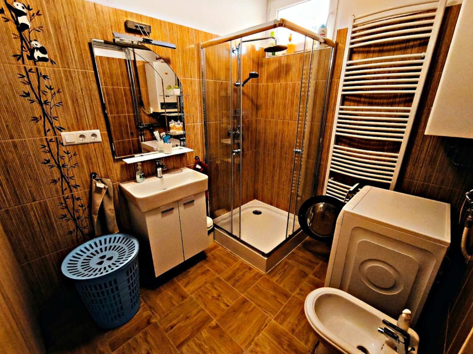 Apartman 100 Lepes - 100 Steps - With Huge Terrace Next To The Thermal Bath